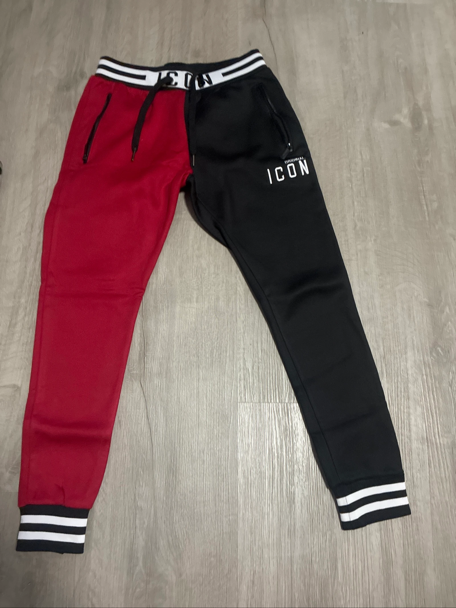 Pantalón largo chandal talla S color rojo y negro marca ICON 